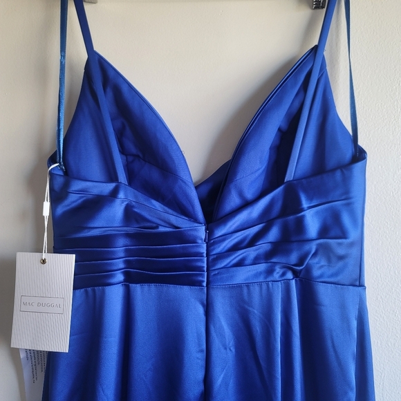 Ieena for Mac Duggal, Plunging Faux Wrap Sleeveless Evening Gown, Royal. Size 10 - Picture 8 of 14